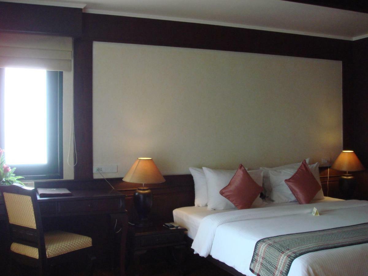 Mukdara Beach Villa & Spa Resort Кхаулак Экстерьер фото